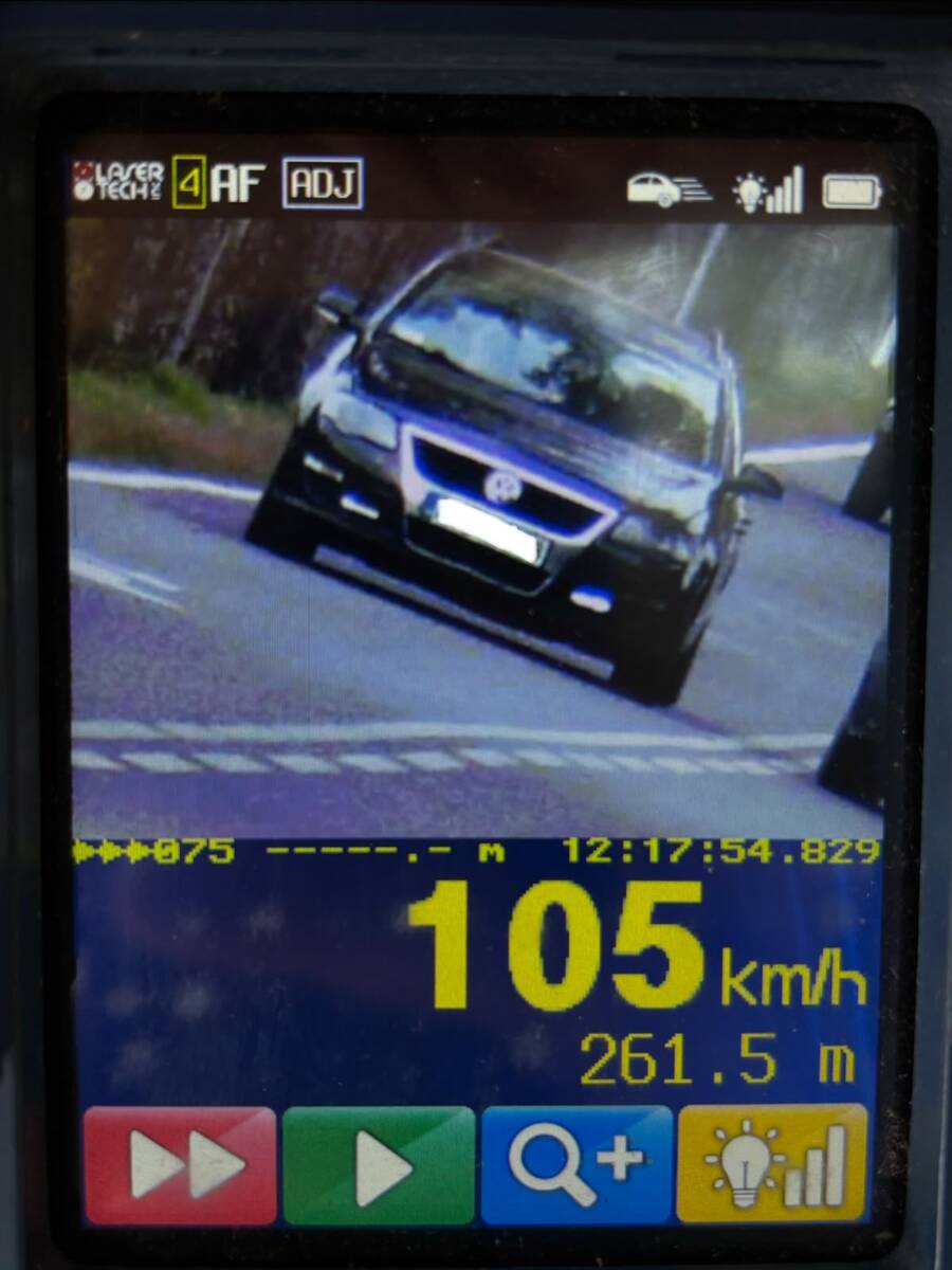 W Ulnowie kierowca VW złapany na 105 km/h. Otrzymał mandat i stracił prawo jazdy